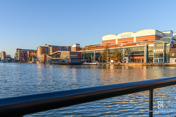 DHP-LINCOLN-BUSINESS-WALLART-8599