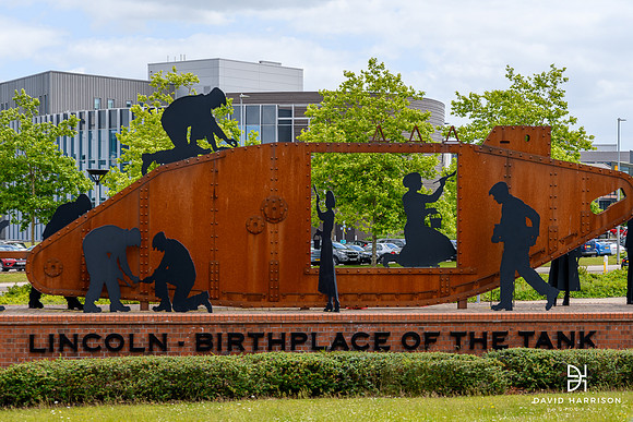 DHP-LINCOLN-BUSINESS-WALLART-9224