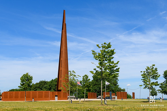 DHP-LINCOLN-BUSINESS-WALLART-9460